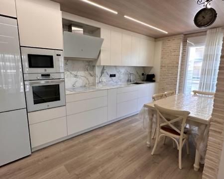 Fantastic Larimar New Apartment ซาลอว์ ภายนอก รูปภาพ