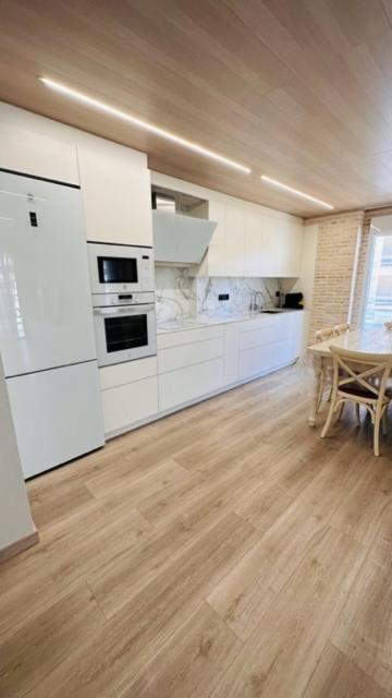 Fantastic Larimar New Apartment ซาลอว์ ภายนอก รูปภาพ